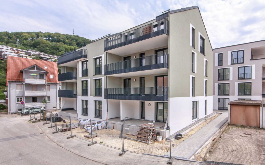 3-Zimmer Erdgeschoss Wohnung mit Terrasse (rechts)
